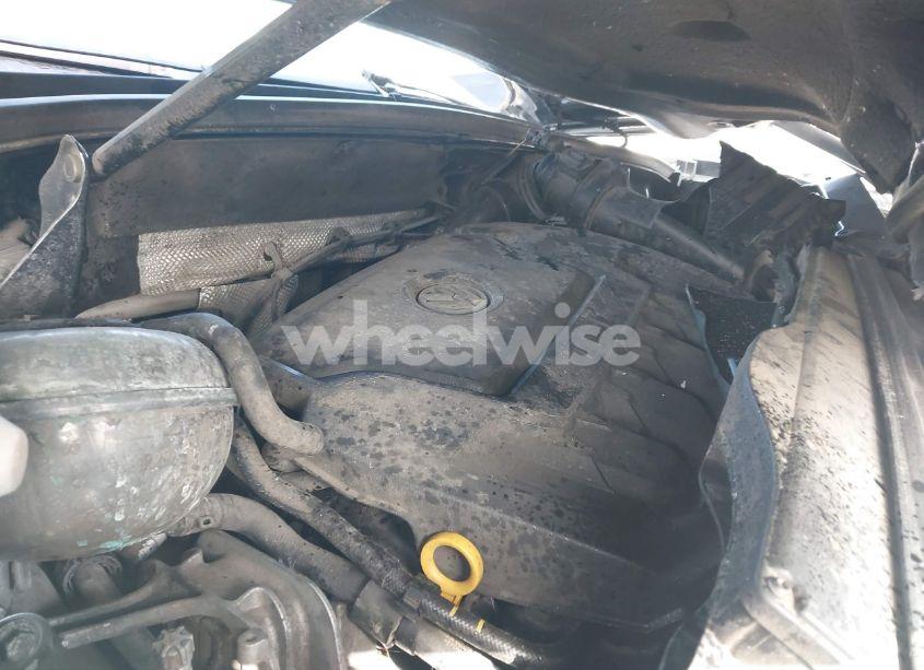 Photo 10 of 2018 Volkswagen Tiguan 2.0T SE/2.0T SEL (VIN 3VV2B7AX5JM211816)