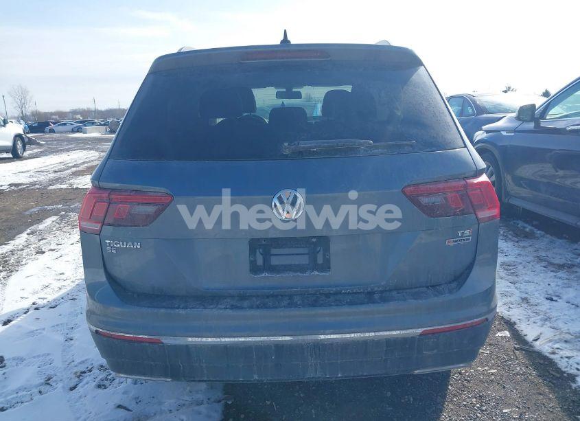 Photo 16 of 2018 Volkswagen Tiguan 2.0T SE/2.0T SEL (VIN 3VV2B7AX5JM211816)