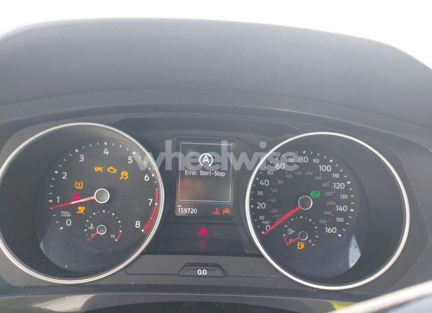 Photo 7 of 2018 Volkswagen Tiguan 2.0T SE/2.0T SEL (VIN 3VV2B7AX5JM211816)