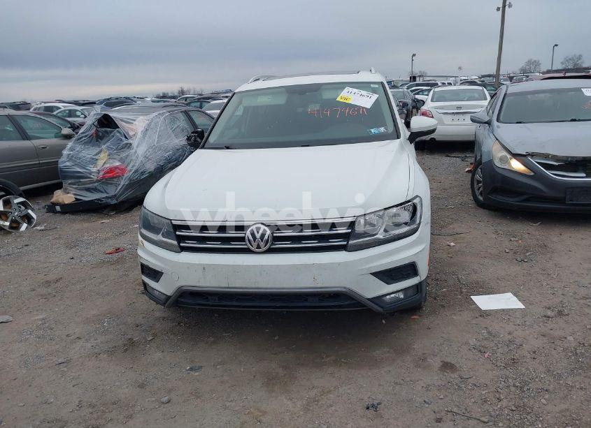 Photo 12 of 2019 Volkswagen Tiguan 2.0T SE/2.0T SEL/2.0T SEL R-LINE/2.0T SEL R-LINE BLACK (VIN 3VV2B7AX5KM036131)