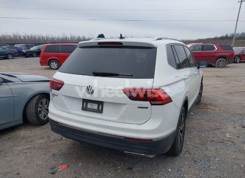Photo 16 of 2019 Volkswagen Tiguan 2.0T SE/2.0T SEL/2.0T SEL R-LINE/2.0T SEL R-LINE BLACK (VIN 3VV2B7AX5KM036131)