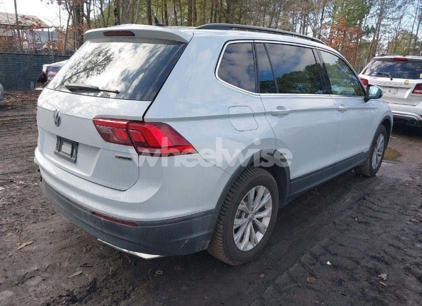 Photo 4 of 2019 Volkswagen Tiguan 2.0T SE/2.0T SEL/2.0T SEL R-LINE/2.0T SEL R-LINE BLACK (VIN 3VV2B7AX5KM037165)