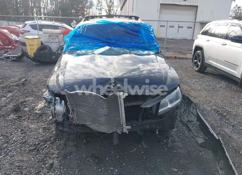 Photo 11 of 2019 Volkswagen Tiguan 2.0T SE/2.0T SEL/2.0T SEL R-LINE/2.0T SEL R-LINE BLACK (VIN 3VV2B7AX5KM043841)