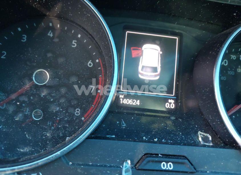 Photo 14 of 2019 Volkswagen Tiguan 2.0T SE/2.0T SEL/2.0T SEL R-LINE/2.0T SEL R-LINE BLACK (VIN 3VV2B7AX5KM043841)