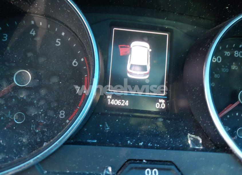 Photo 7 of 2019 Volkswagen Tiguan 2.0T SE/2.0T SEL/2.0T SEL R-LINE/2.0T SEL R-LINE BLACK (VIN 3VV2B7AX5KM043841)