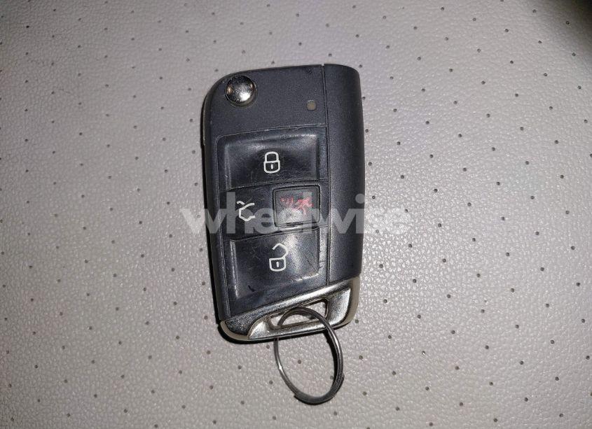 Photo 11 of 2019 Volkswagen Tiguan 2.0T SE/2.0T SEL/2.0T SEL R-LINE/2.0T SEL R-LINE BLACK (VIN 3VV2B7AX5KM184618)