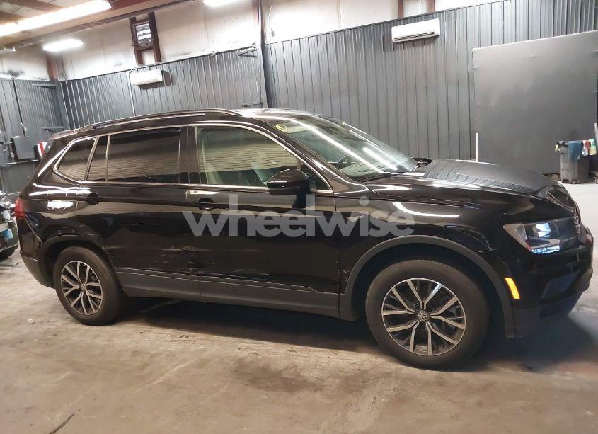 Photo 13 of 2019 Volkswagen Tiguan 2.0T SE/2.0T SEL/2.0T SEL R-LINE/2.0T SEL R-LINE BLACK (VIN 3VV2B7AX5KM184618)