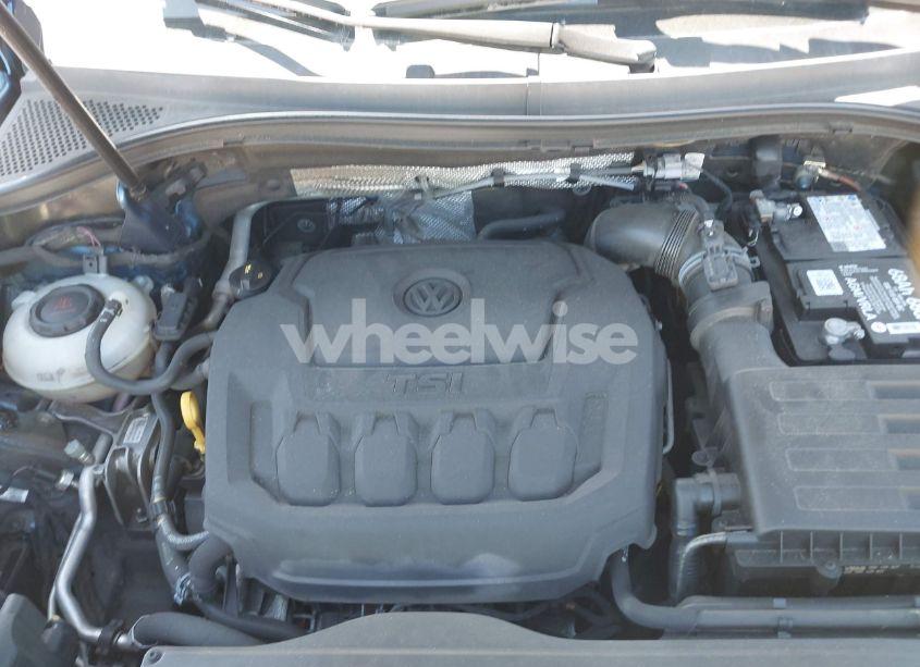 Photo 10 of 2020 Volkswagen Tiguan 2.0T SE/2.0T SE R-LINE BLACK/2.0T SEL (VIN 3VV2B7AX5LM035143)