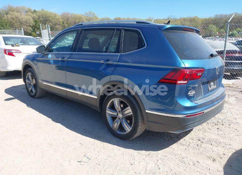 Photo 3 of 2020 Volkswagen Tiguan 2.0T SE/2.0T SE R-LINE BLACK/2.0T SEL (VIN 3VV2B7AX5LM035143)