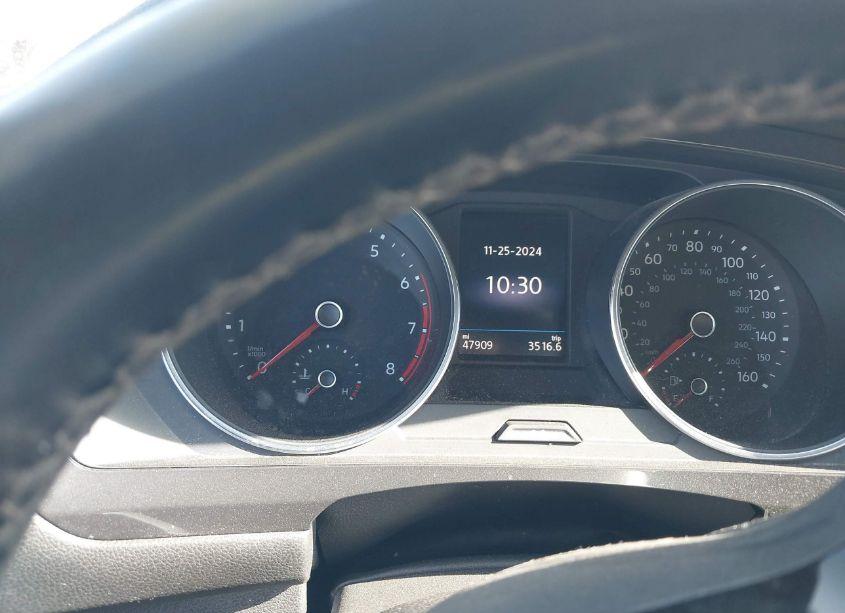 Photo 15 of 2020 Volkswagen Tiguan 2.0T SE/2.0T SE R-LINE BLACK/2.0T SEL (VIN 3VV2B7AX5LM109452)