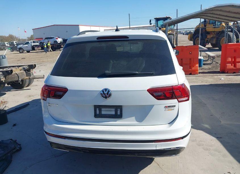Photo 16 of 2020 Volkswagen Tiguan 2.0T SE/2.0T SE R-LINE BLACK/2.0T SEL (VIN 3VV2B7AX5LM109452)