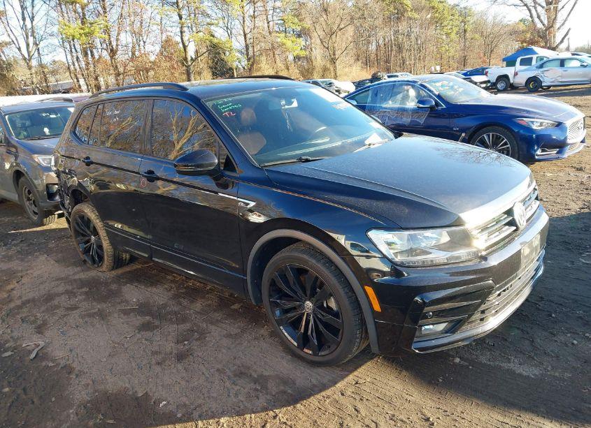 2020 Volkswagen Tiguan 2.0T SE/2.0T SE R-LINE BLACK/2.0T SEL (VIN 3VV2B7AX5LM133105) main photo