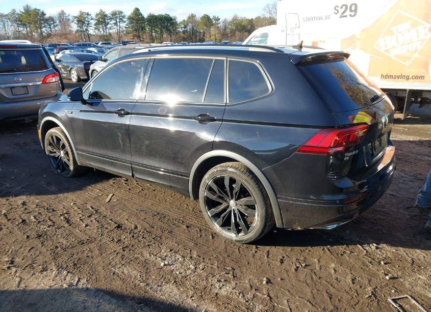 Photo 3 of 2020 Volkswagen Tiguan 2.0T SE/2.0T SE R-LINE BLACK/2.0T SEL (VIN 3VV2B7AX5LM133105)