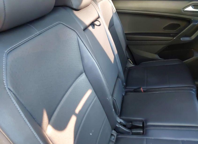 Photo 8 of 2020 Volkswagen Tiguan 2.0T SE/2.0T SE R-LINE BLACK/2.0T SEL (VIN 3VV2B7AX5LM133105)