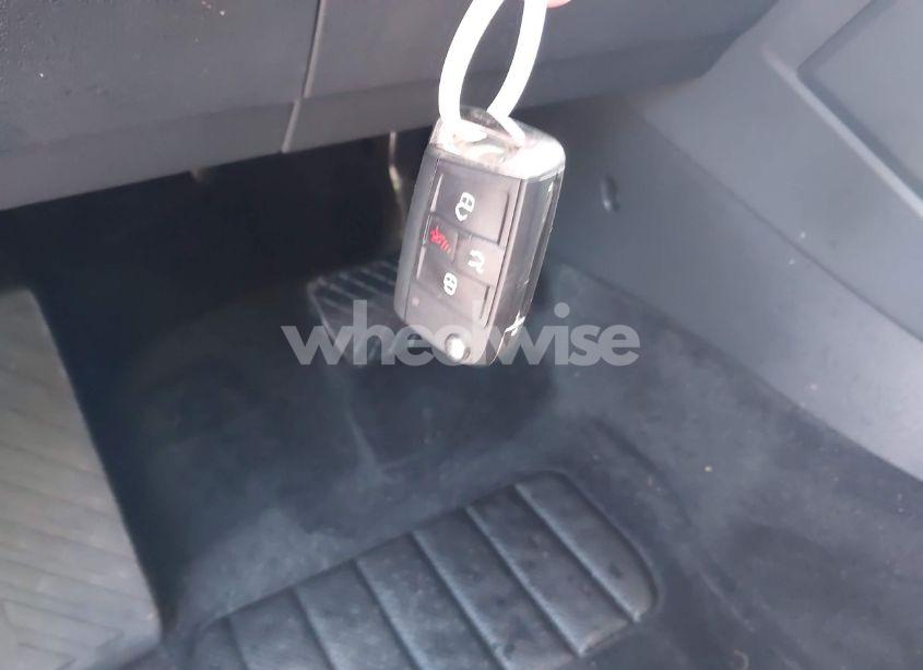 Photo 11 of 2020 Volkswagen Tiguan 2.0T SE/2.0T SE R-LINE BLACK/2.0T SEL (VIN 3VV2B7AX5LM142418)