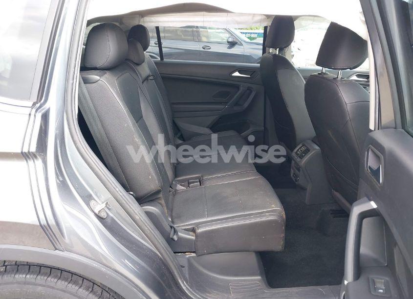 Photo 8 of 2020 Volkswagen Tiguan 2.0T SE/2.0T SE R-LINE BLACK/2.0T SEL (VIN 3VV2B7AX5LM142418)