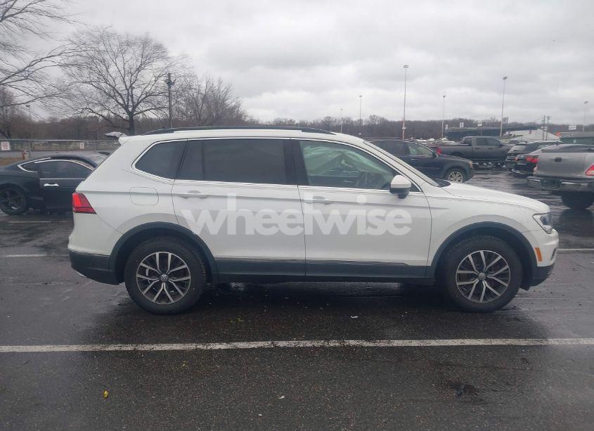 Photo 13 of 2020 Volkswagen Tiguan 2.0T SE/2.0T SE R-LINE BLACK/2.0T SEL (VIN 3VV2B7AX5LM144928)