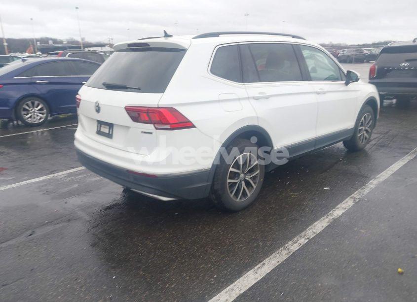 Photo 4 of 2020 Volkswagen Tiguan 2.0T SE/2.0T SE R-LINE BLACK/2.0T SEL (VIN 3VV2B7AX5LM144928)