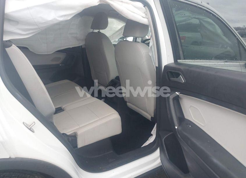 Photo 8 of 2020 Volkswagen Tiguan 2.0T SE/2.0T SE R-LINE BLACK/2.0T SEL (VIN 3VV2B7AX5LM144928)