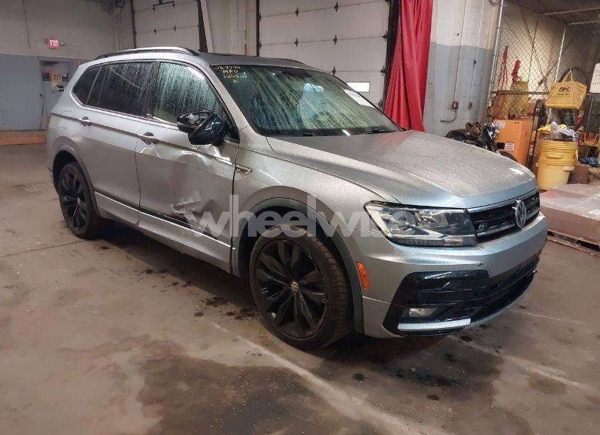 2020 Volkswagen Tiguan 2.0T SE/2.0T SE R-LINE BLACK/2.0T SEL (VIN 3VV2B7AX5LM149305) main photo