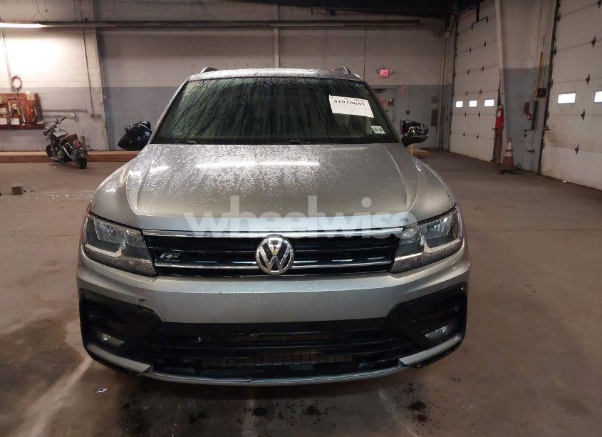 Photo 12 of 2020 Volkswagen Tiguan 2.0T SE/2.0T SE R-LINE BLACK/2.0T SEL (VIN 3VV2B7AX5LM149305)