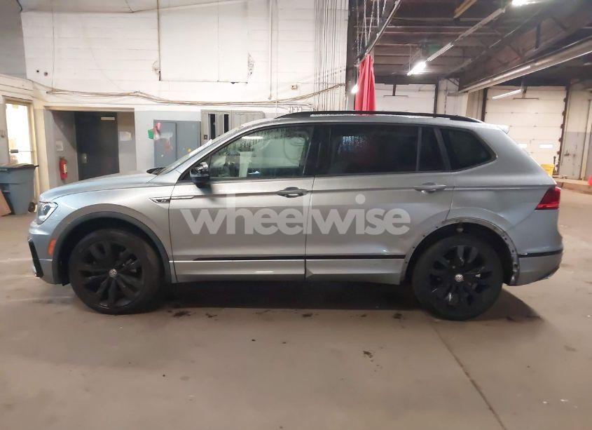 Photo 14 of 2020 Volkswagen Tiguan 2.0T SE/2.0T SE R-LINE BLACK/2.0T SEL (VIN 3VV2B7AX5LM149305)