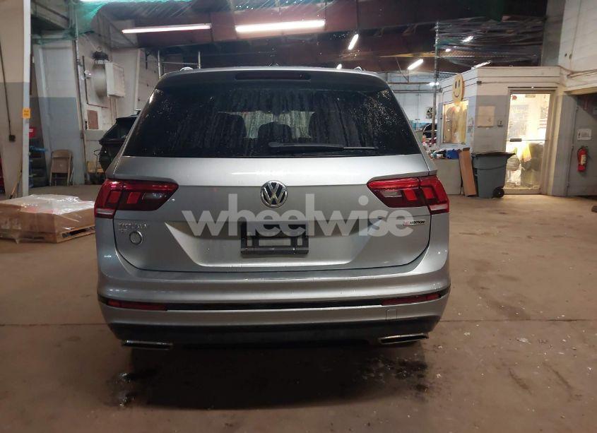 Photo 16 of 2020 Volkswagen Tiguan 2.0T SE/2.0T SE R-LINE BLACK/2.0T SEL (VIN 3VV2B7AX5LM149305)