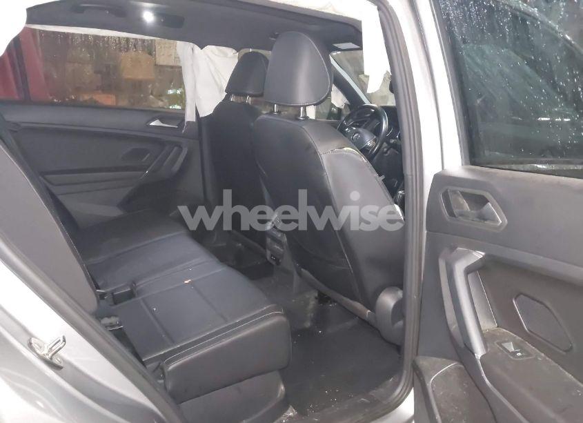 Photo 8 of 2020 Volkswagen Tiguan 2.0T SE/2.0T SE R-LINE BLACK/2.0T SEL (VIN 3VV2B7AX5LM149305)