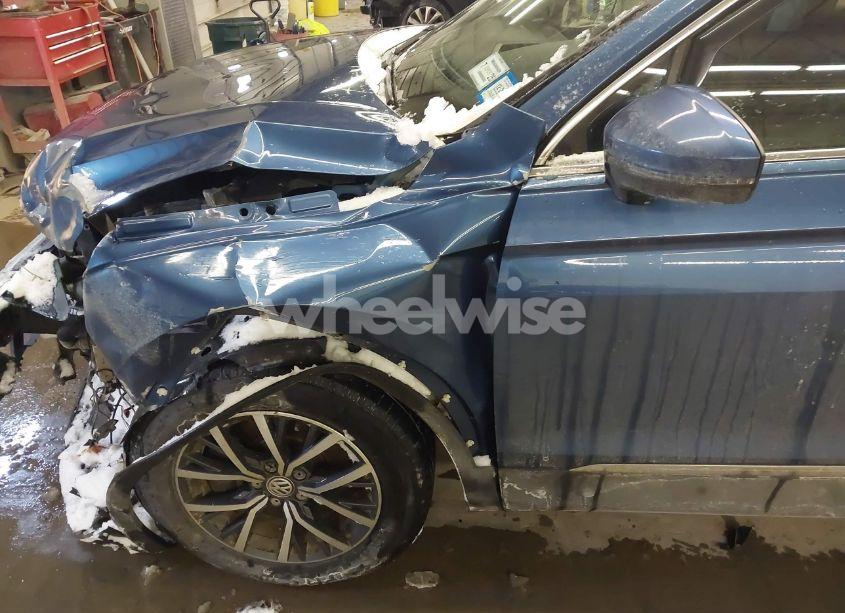 Photo 18 of 2020 Volkswagen Tiguan 2.0T SE/2.0T SE R-LINE BLACK/2.0T SEL (VIN 3VV2B7AX5LM162958)