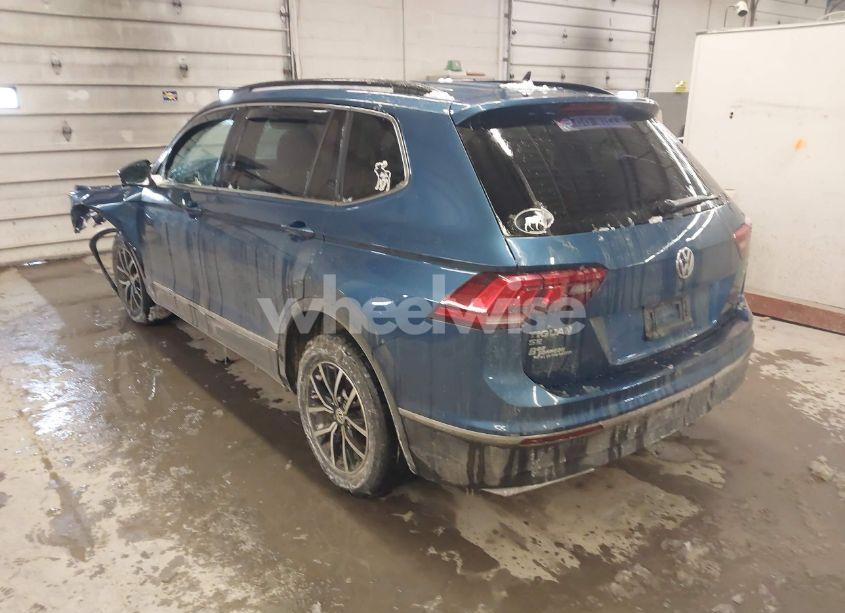 Photo 3 of 2020 Volkswagen Tiguan 2.0T SE/2.0T SE R-LINE BLACK/2.0T SEL (VIN 3VV2B7AX5LM162958)