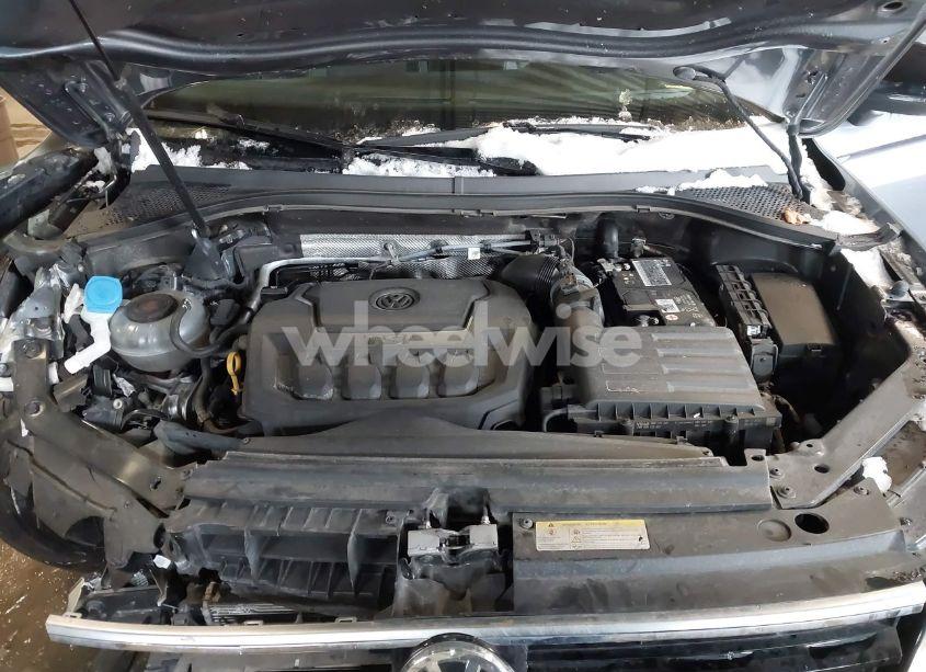 Photo 10 of 2021 Volkswagen Tiguan 2.0T SE/2.0T SE R-LINE BLACK/2.0T SEL (VIN 3VV2B7AX5MM029733)