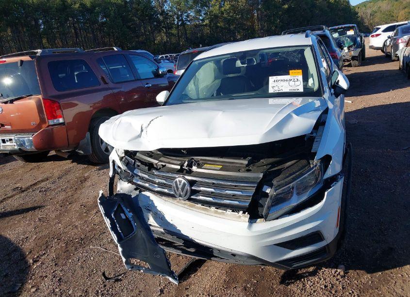 Photo 12 of 2021 Volkswagen Tiguan 2.0T SE/2.0T SE R-LINE BLACK/2.0T SEL (VIN 3VV2B7AX5MM080004)