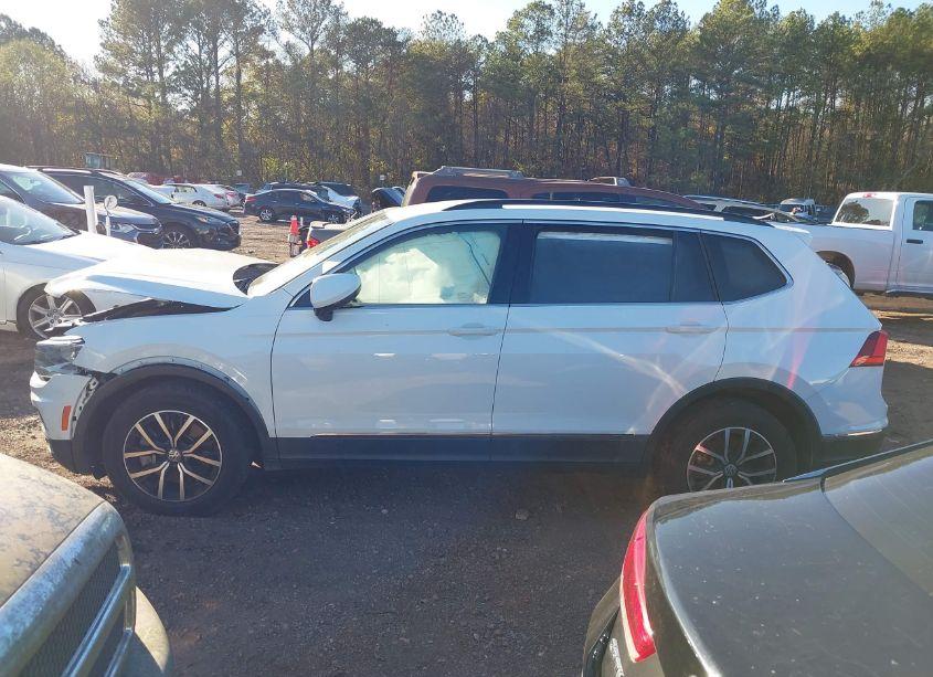 Photo 13 of 2021 Volkswagen Tiguan 2.0T SE/2.0T SE R-LINE BLACK/2.0T SEL (VIN 3VV2B7AX5MM080004)