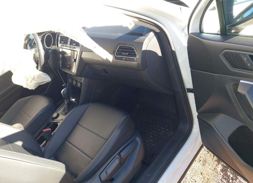 Photo 5 of 2021 Volkswagen Tiguan 2.0T SE/2.0T SE R-LINE BLACK/2.0T SEL (VIN 3VV2B7AX5MM080004)