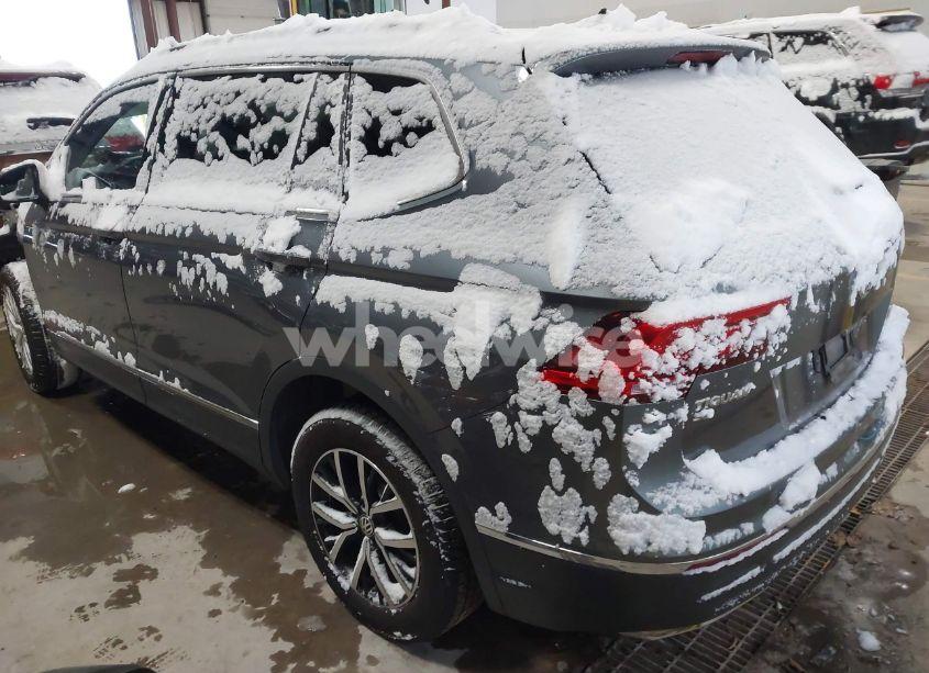 Photo 3 of 2021 Volkswagen Tiguan 2.0T SE/2.0T SE R-LINE BLACK/2.0T SEL (VIN 3VV2B7AX5MM091682)