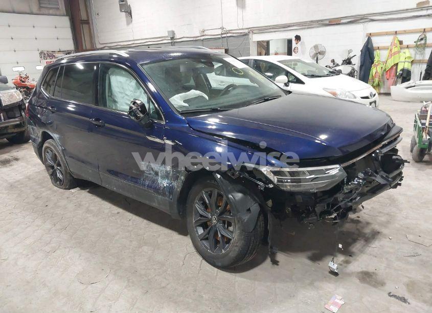 2022 Volkswagen Tiguan 2.0T SE (VIN 3VV2B7AX5NM077153) main photo