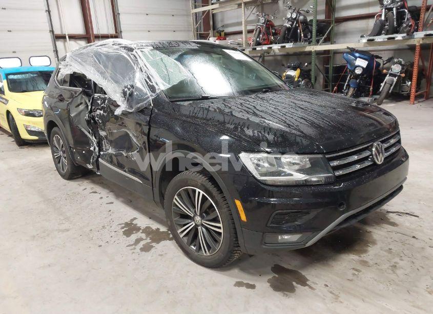 2018 Volkswagen Tiguan 2.0T SE/2.0T SEL (VIN 3VV2B7AX6JM012953) main photo