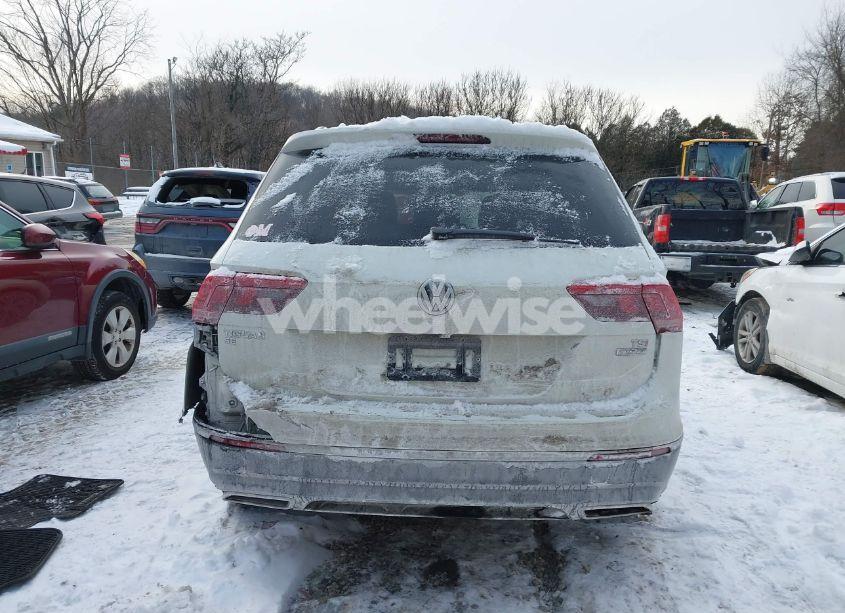 Photo 17 of 2018 Volkswagen Tiguan 2.0T SE/2.0T SEL (VIN 3VV2B7AX6JM026870)