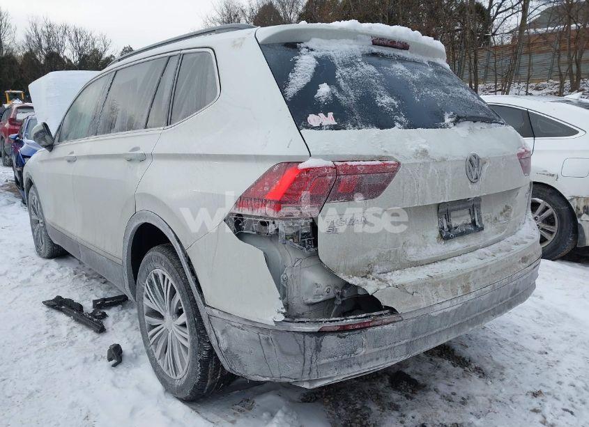 Photo 6 of 2018 Volkswagen Tiguan 2.0T SE/2.0T SEL (VIN 3VV2B7AX6JM026870)