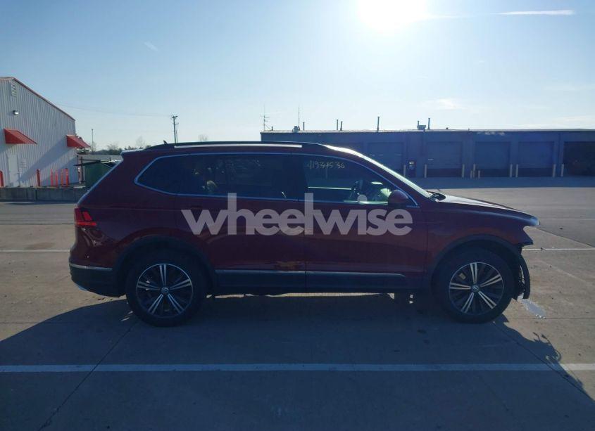 Photo 14 of 2018 Volkswagen Tiguan 2.0T SE/2.0T SEL (VIN 3VV2B7AX6JM039344)