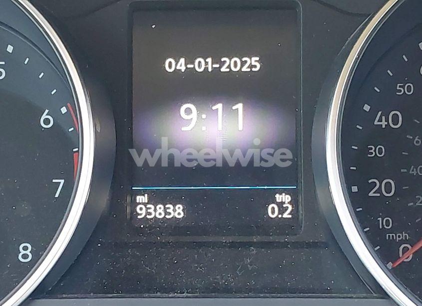 Photo 16 of 2018 Volkswagen Tiguan 2.0T SE/2.0T SEL (VIN 3VV2B7AX6JM039344)