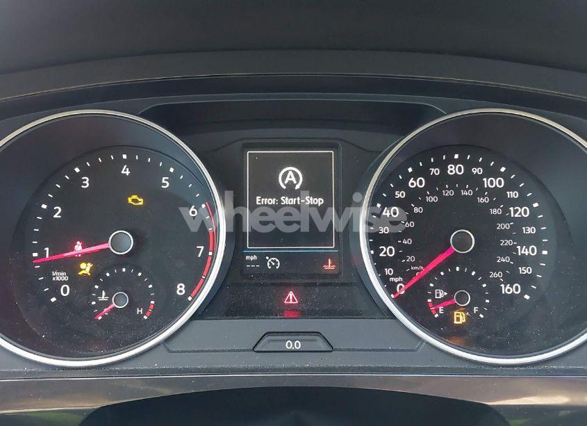 Photo 7 of 2018 Volkswagen Tiguan 2.0T SE/2.0T SEL (VIN 3VV2B7AX6JM039344)