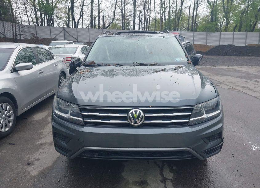 Photo 12 of 2018 Volkswagen Tiguan 2.0T SE/2.0T SEL (VIN 3VV2B7AX6JM131487)