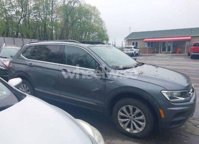 Photo 13 of 2018 Volkswagen Tiguan 2.0T SE/2.0T SEL (VIN 3VV2B7AX6JM131487)