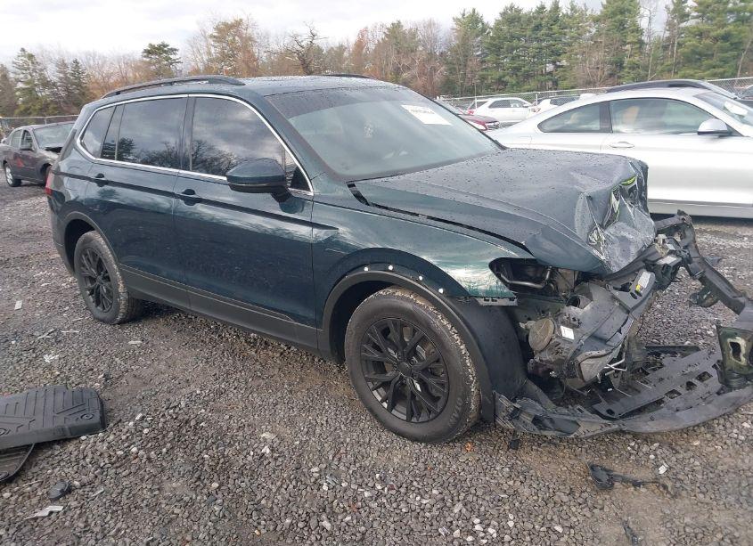 2019 Volkswagen Tiguan 2.0T SE/2.0T SEL/2.0T SEL R-LINE/2.0T SEL R-LINE BLACK (VIN 3VV2B7AX6KM017927) main photo