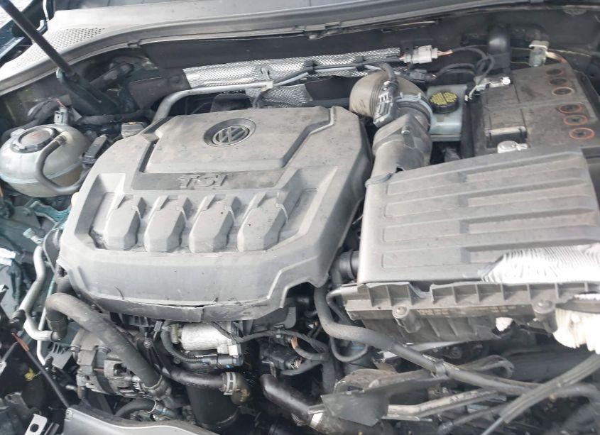 Photo 10 of 2019 Volkswagen Tiguan 2.0T SE/2.0T SEL/2.0T SEL R-LINE/2.0T SEL R-LINE BLACK (VIN 3VV2B7AX6KM017927)