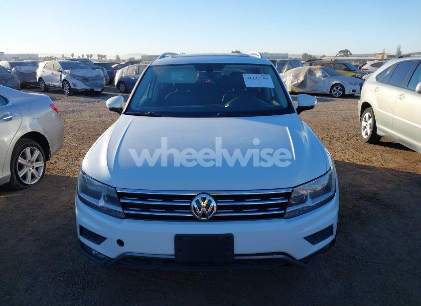 Photo 13 of 2019 Volkswagen Tiguan 2.0T SE/2.0T SEL/2.0T SEL R-LINE/2.0T SEL R-LINE BLACK (VIN 3VV2B7AX6KM022321)