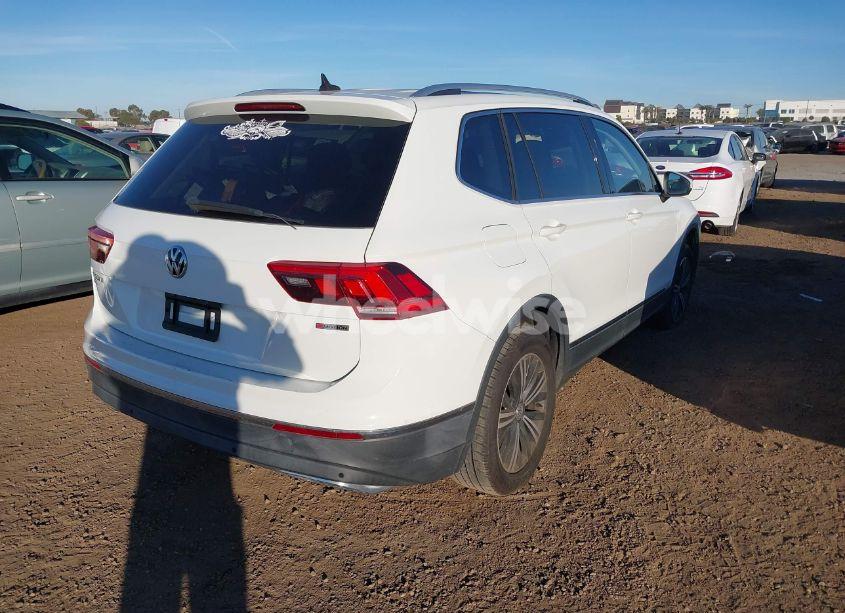 Photo 4 of 2019 Volkswagen Tiguan 2.0T SE/2.0T SEL/2.0T SEL R-LINE/2.0T SEL R-LINE BLACK (VIN 3VV2B7AX6KM022321)