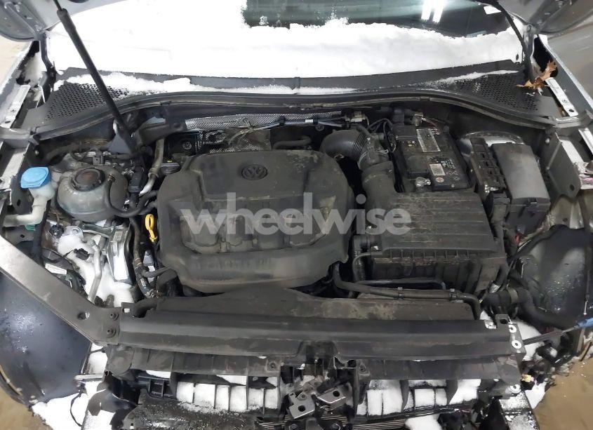 Photo 10 of 2019 Volkswagen Tiguan 2.0T SE/2.0T SEL/2.0T SEL R-LINE/2.0T SEL R-LINE BLACK (VIN 3VV2B7AX6KM110737)