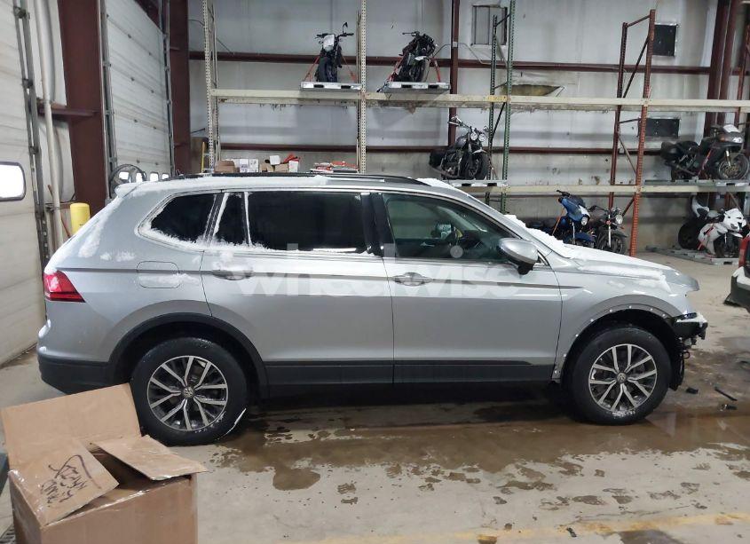Photo 14 of 2019 Volkswagen Tiguan 2.0T SE/2.0T SEL/2.0T SEL R-LINE/2.0T SEL R-LINE BLACK (VIN 3VV2B7AX6KM110737)